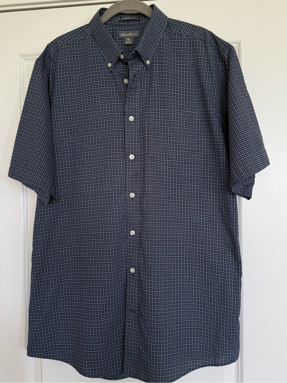 Eddie Bauer Navy & White Micro-Check Short-Sleeve Men’s Casual Button-Down